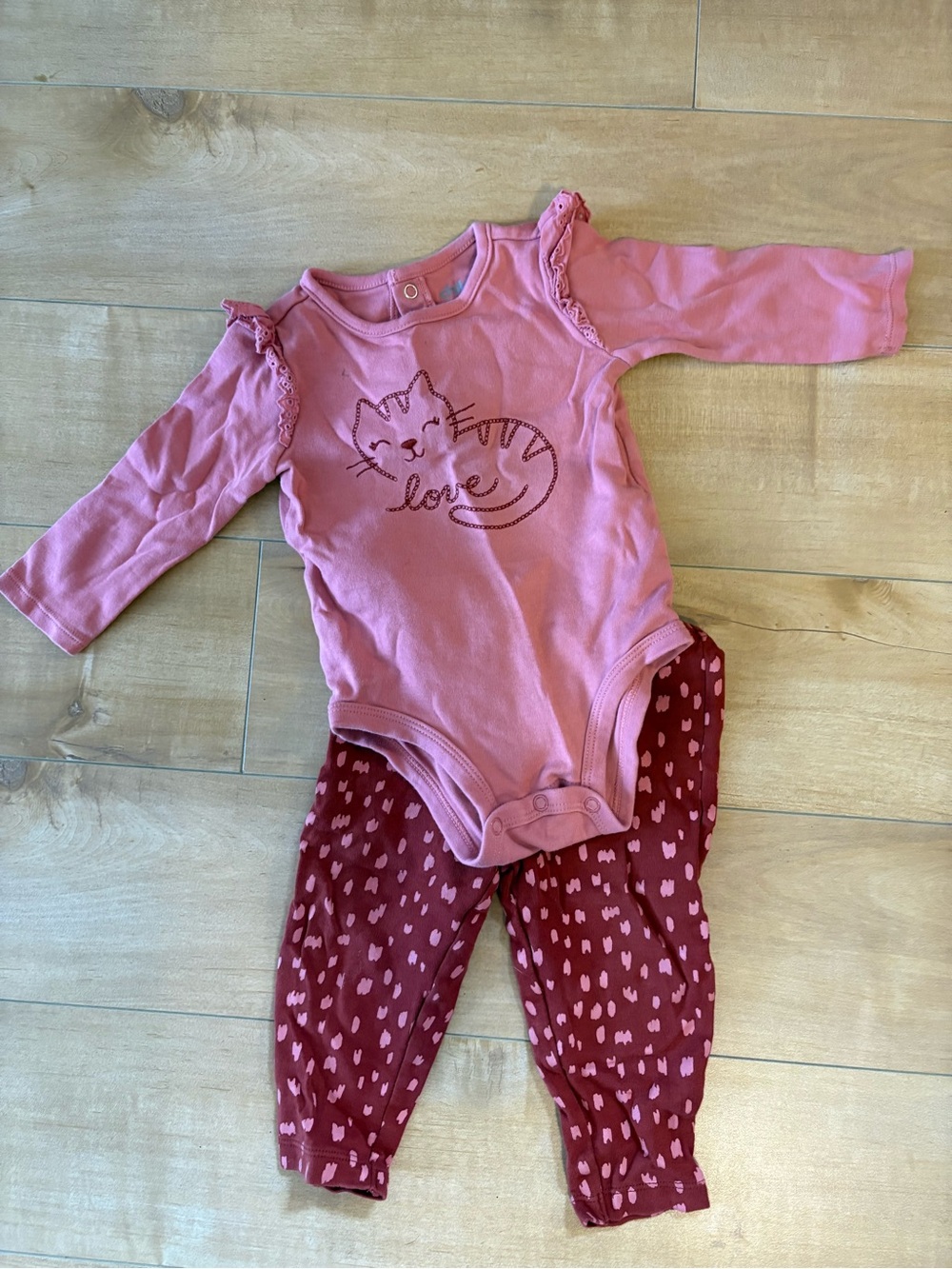 2/15$ Carter's Pink Ruffle-Sleeve Bodysuit with Maroon Heart-Print Pants